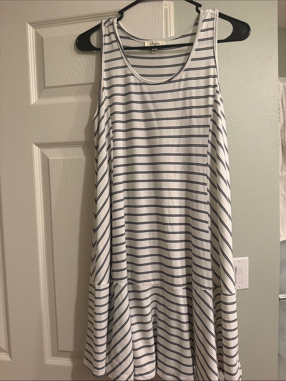 Umgee White and Navy Striped Sleeveless Midi Dress